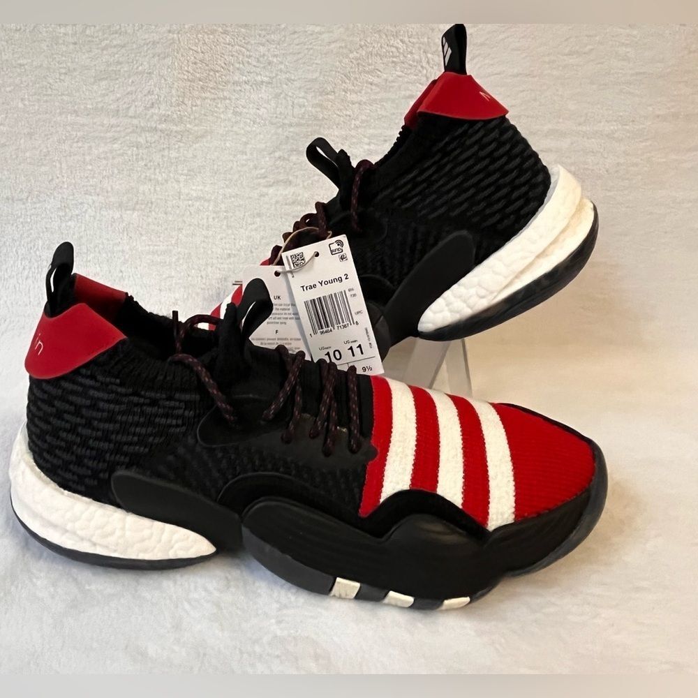 Adidas Men's Young 2.0 Basketball Shoes Black Red Size10 NEW